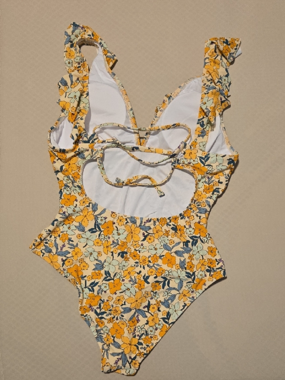 Cupshe Yellow Floral Ruffle One-Piece Swimsuit - Picture 3 of 6